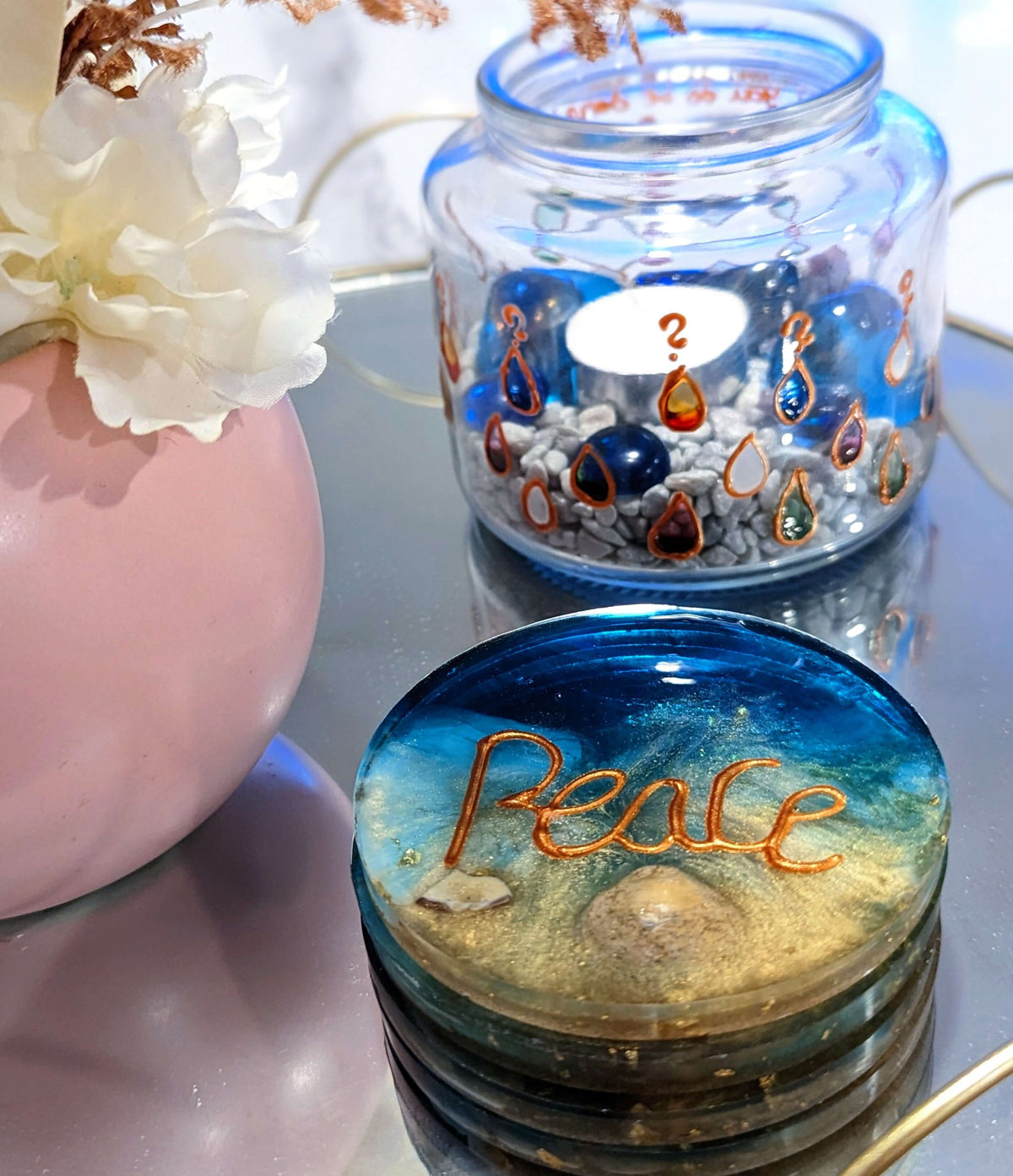 Personalised Vibrant ocean-themed resin CoastersPersonalised hand-made resin coasters. These coasters are perfect for housewarming gifts, personal gifts, bridesmaid gifts or for those just wanting extra decor in their home. All our designs are 100% hand-m